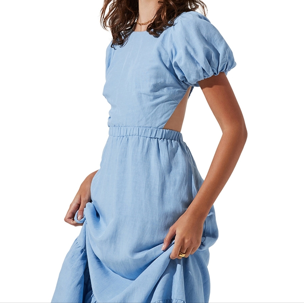 NEW ASTR the Label Light Blue Jelena Puff Sleeve Back Cutout Midi Dress XS - Picture 4 of 8
